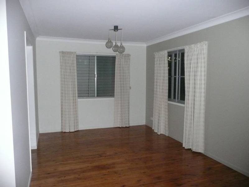 1 Sundown Street, Kenmore QLD 4069