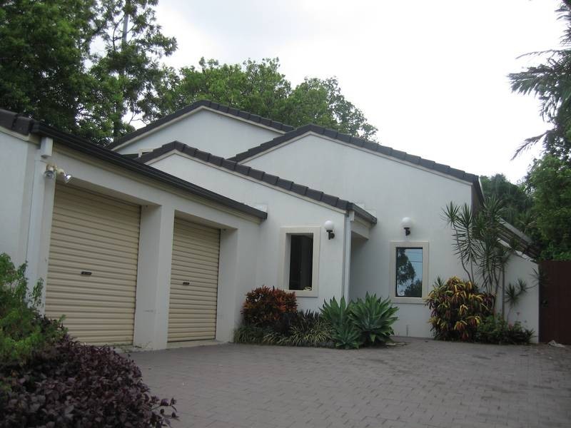 19 Carnarvon Road, Indooroopilly QLD 4068