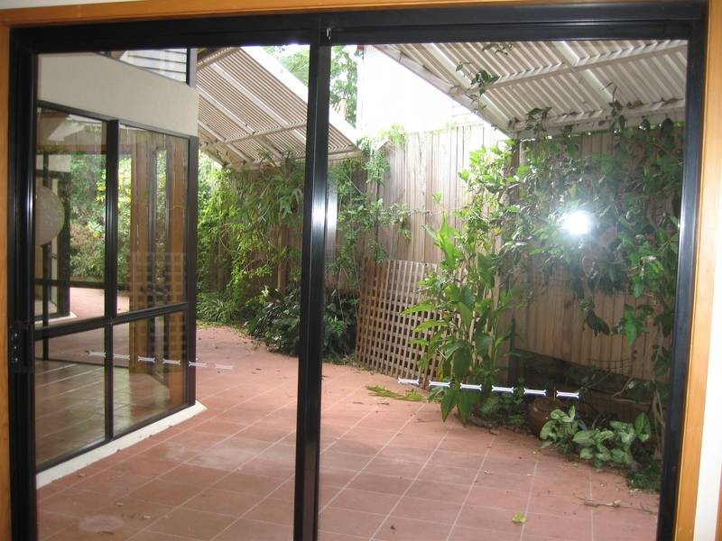 19 Carnarvon Road, Indooroopilly QLD 4068