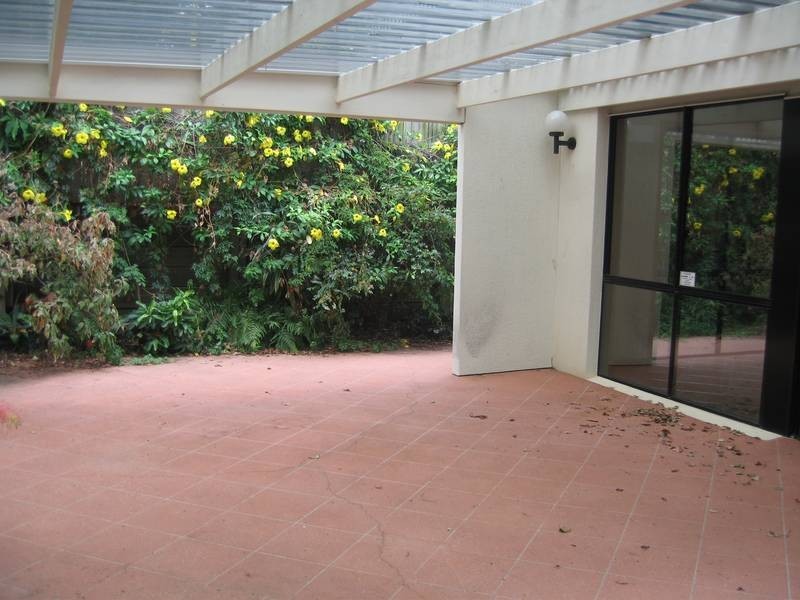 19 Carnarvon Road, Indooroopilly QLD 4068