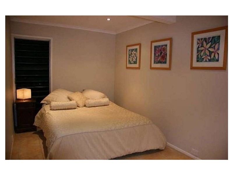 28 Almeida Street, Indooroopilly QLD 4068