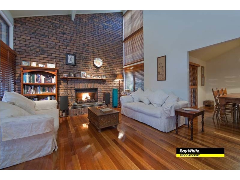 21 Caladenia Street, Indooroopilly QLD 4068