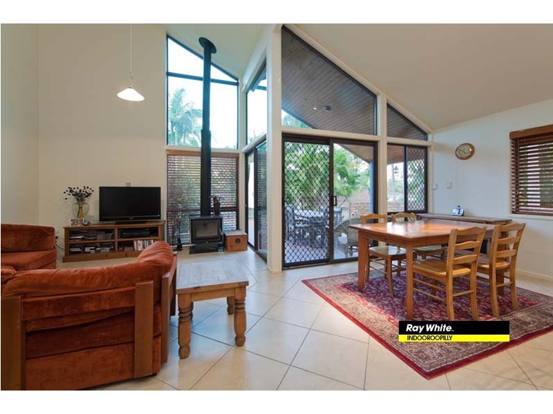 21 Caladenia Street, Indooroopilly QLD 4068