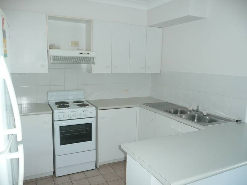 2/18 Cecil Street, Indooroopilly QLD 4068