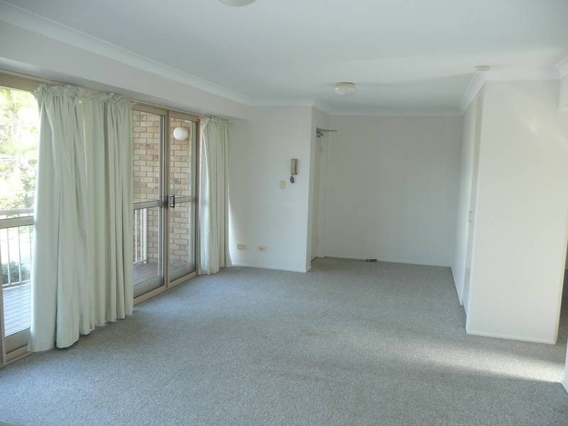 2/18 Cecil Street, Indooroopilly QLD 4068