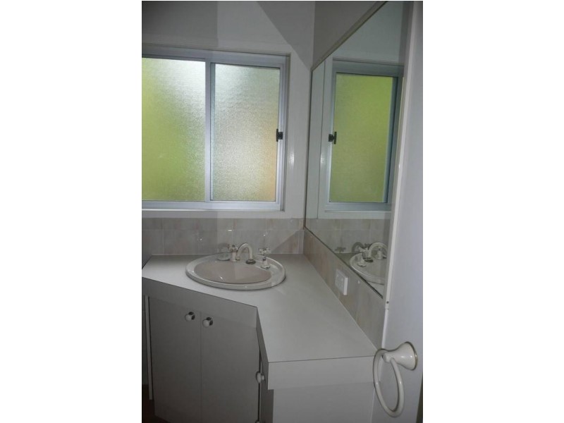 40 Minkara Street, Indooroopilly QLD 4068