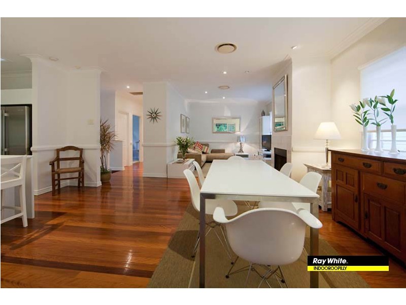 221 Swann Road, Taringa QLD 4068