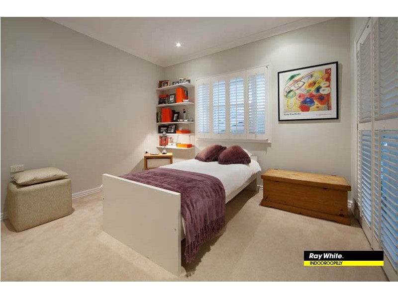 221 Swann Road, Taringa QLD 4068