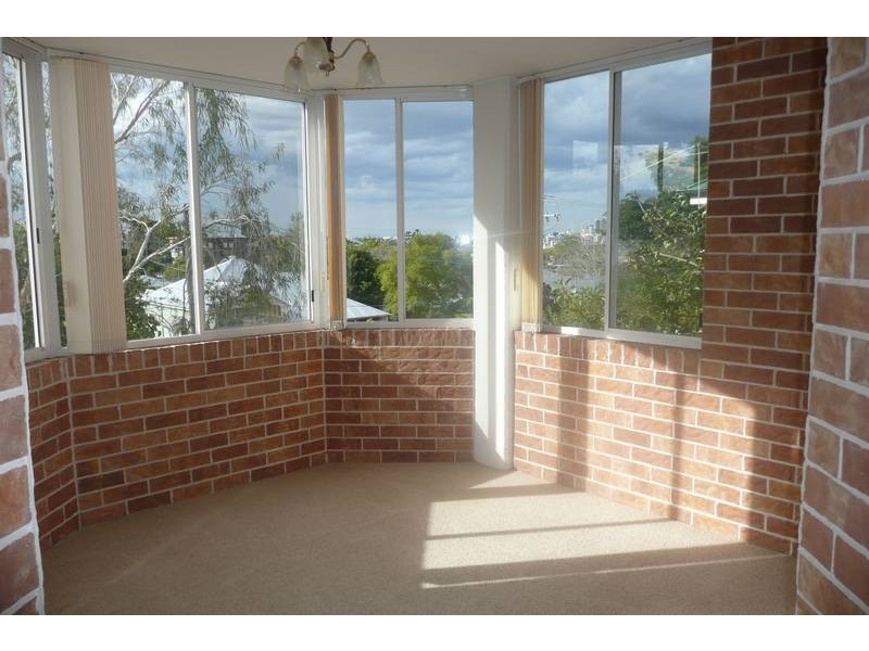 1/56 Woodstock Road, Toowong QLD 4066