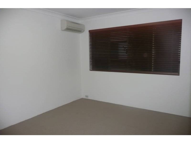 2/18 Foxton Street, Indooroopilly QLD 4068