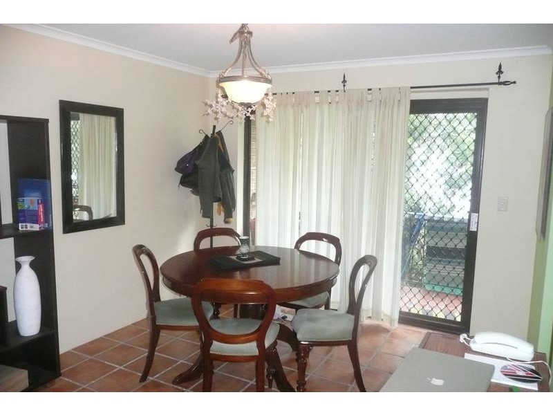 4/55 Central Avenue, Indooroopilly QLD 4068