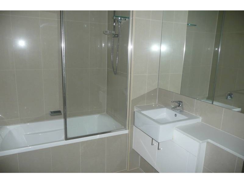 604/30 Riverview Terrace, Indooroopilly QLD 4068