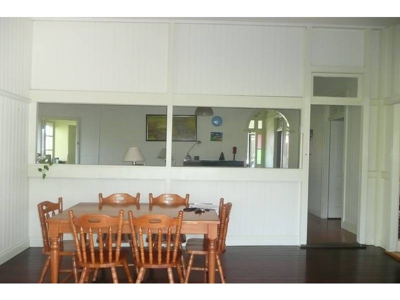 10 Usher Street, Indooroopilly QLD 4068