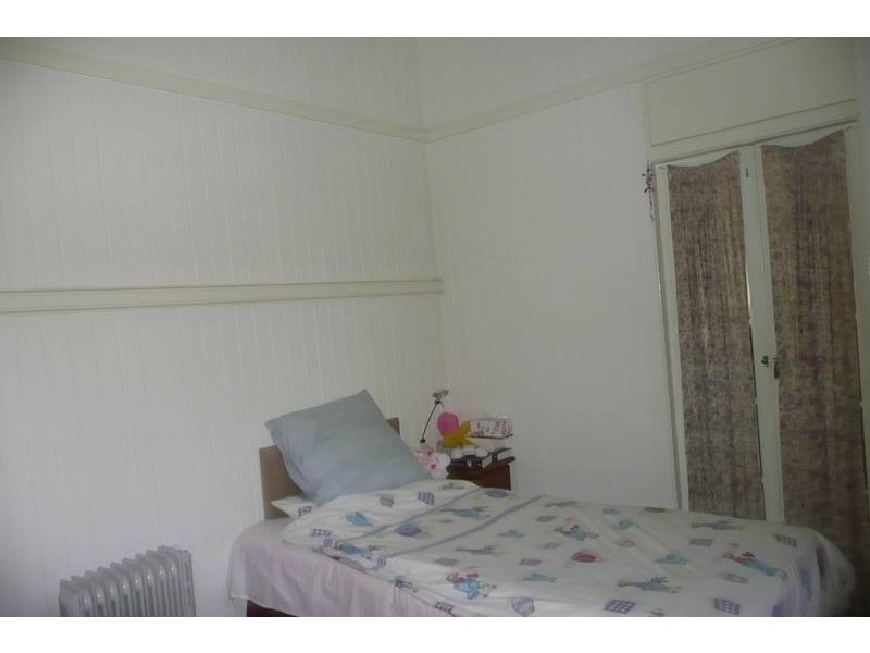 10 Usher Street, Indooroopilly QLD 4068