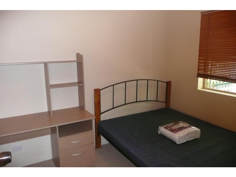 1/169 Sir Fred Schonell Drive, St Lucia QLD 4067