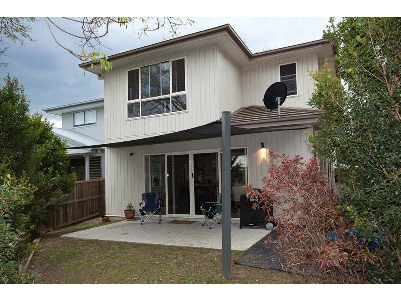 17 Usher Street, Indooroopilly QLD 4068