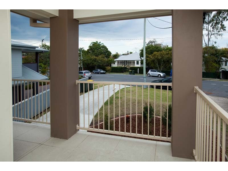 17 Usher Street, Indooroopilly QLD 4068