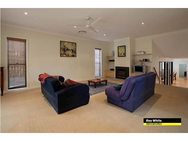 98 Ward Street, Indooroopilly QLD 4068