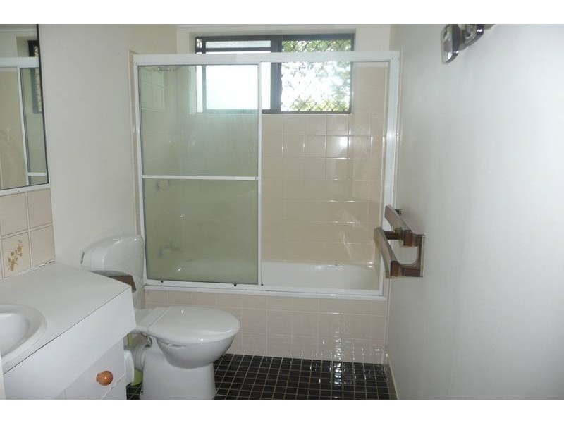 4/123 Central Avenue, Indooroopilly QLD 4068