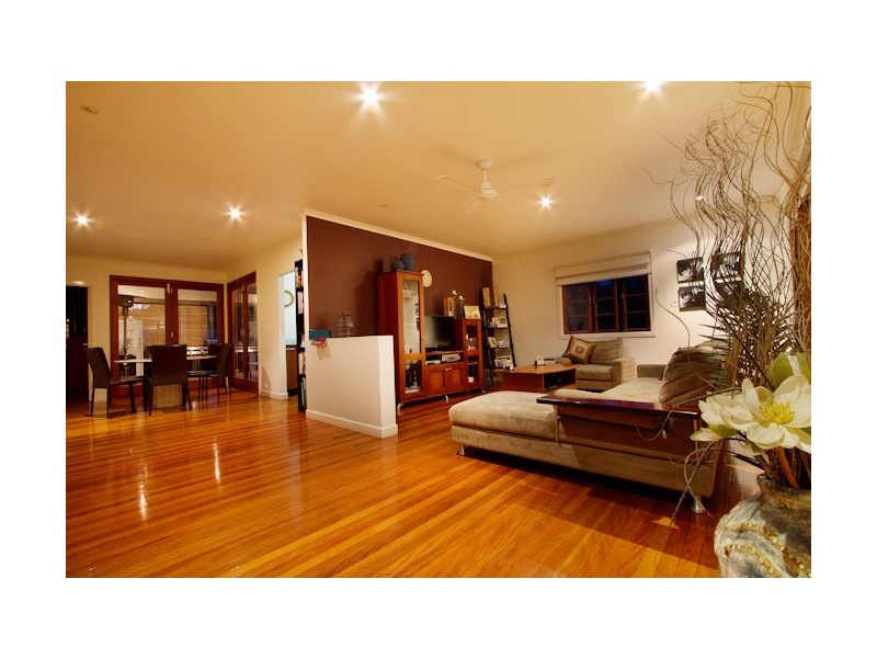 50 Quentin Street, Chapel Hill QLD 4069