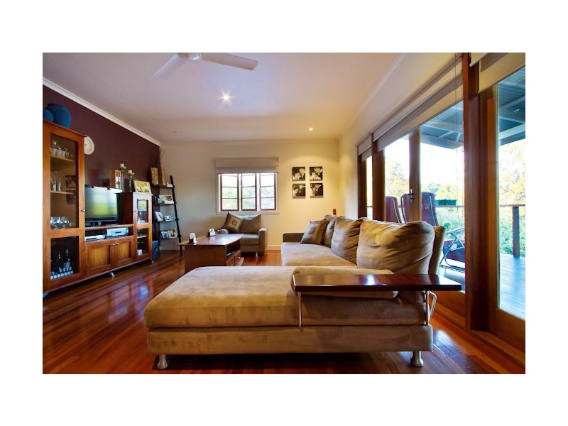 50 Quentin Street, Chapel Hill QLD 4069