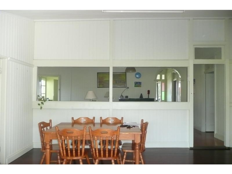 10 Usher Street, Indooroopilly QLD 4068