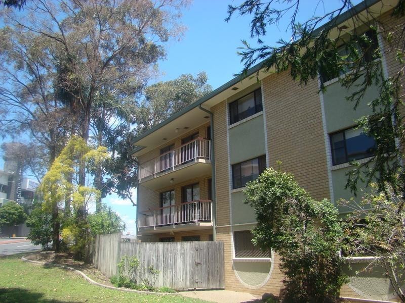1/5 Grosvenor Road, Indooroopilly QLD 4068