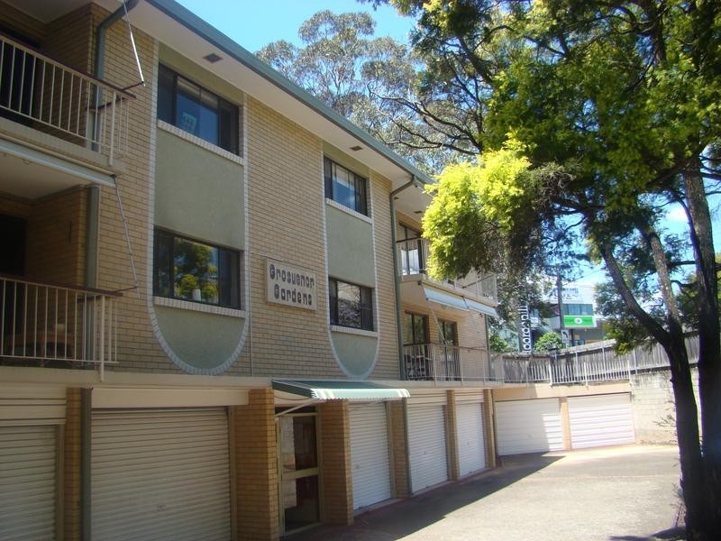 1/5 Grosvenor Road, Indooroopilly QLD 4068