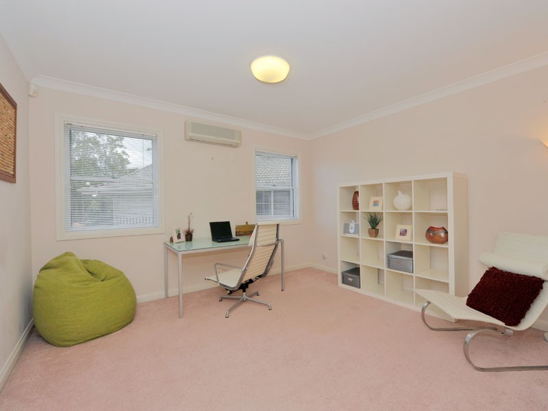 2 Aaron Place, Indooroopilly QLD 4068