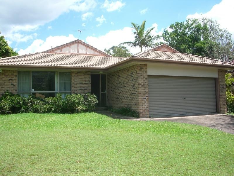 32 Minkara Street, Indooroopilly QLD 4068