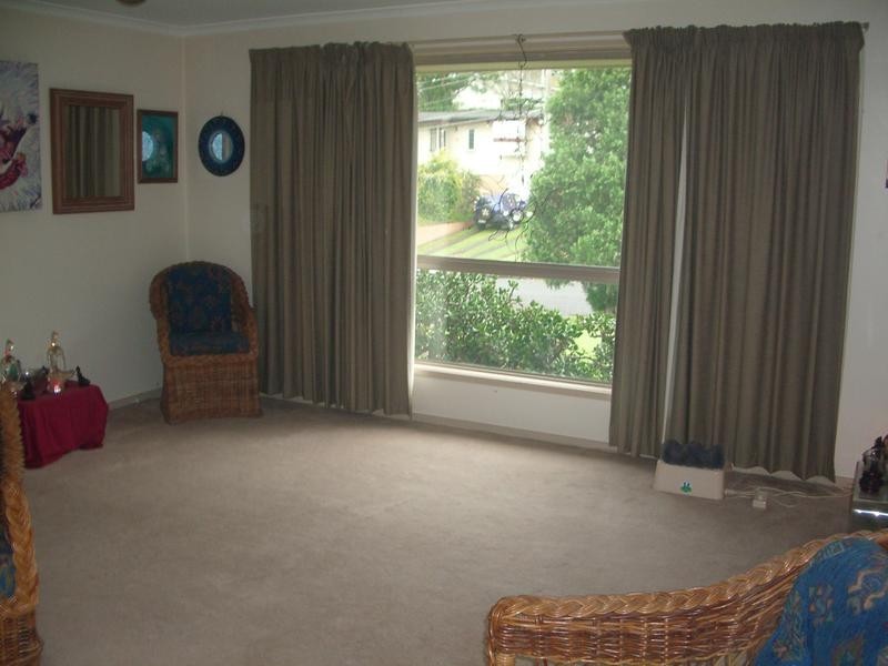 32 Minkara Street, Indooroopilly QLD 4068