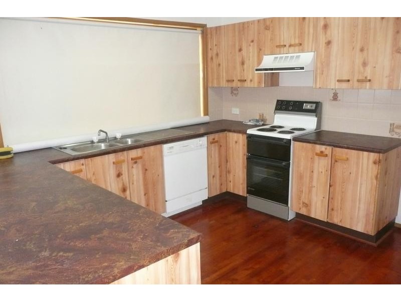 98 Carinya Street, Indooroopilly QLD 4068