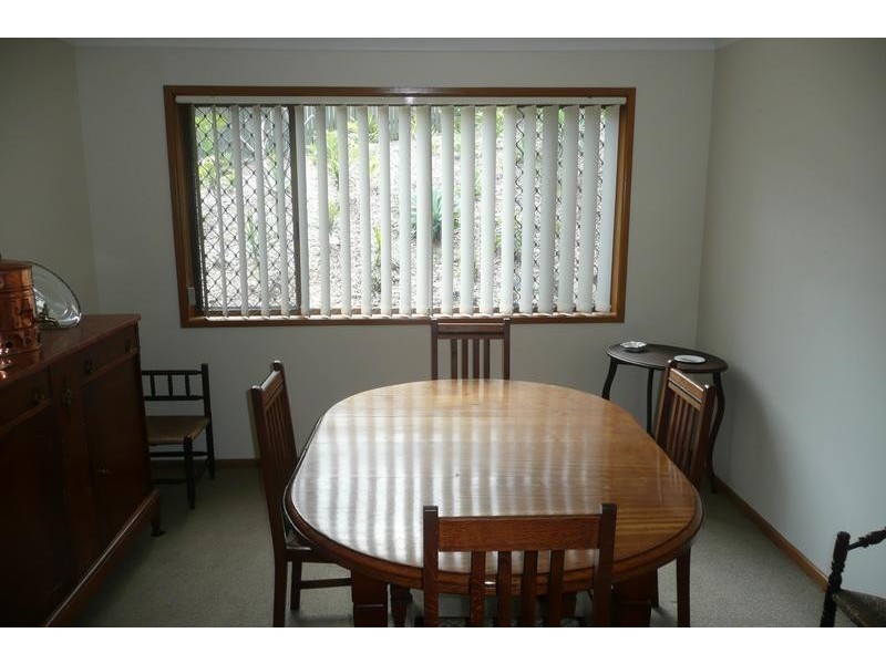 98 Carinya Street, Indooroopilly QLD 4068