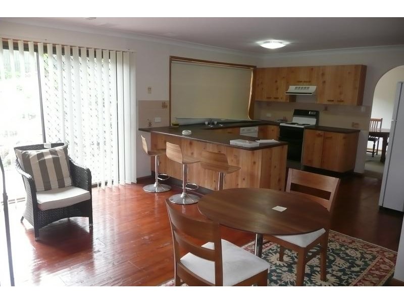 98 Carinya Street, Indooroopilly QLD 4068