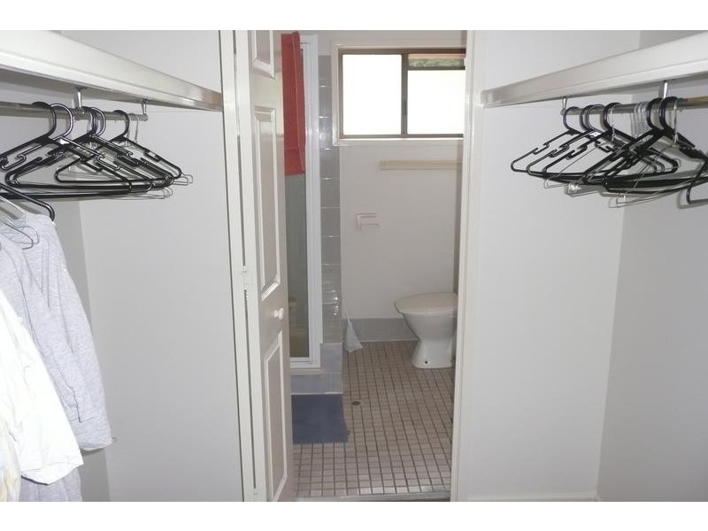 98 Carinya Street, Indooroopilly QLD 4068