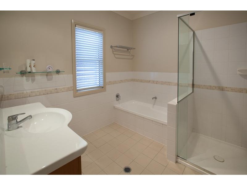 48 Twigg Street, Indooroopilly QLD 4068