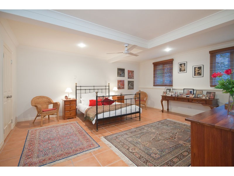 12 Rankin Street, Indooroopilly QLD 4068