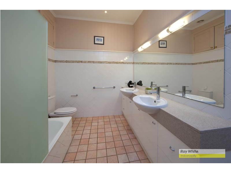 3 Harts Road, Indooroopilly QLD 4068