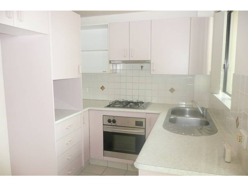 3/75 Clarence Rd, Indooroopilly QLD 4068
