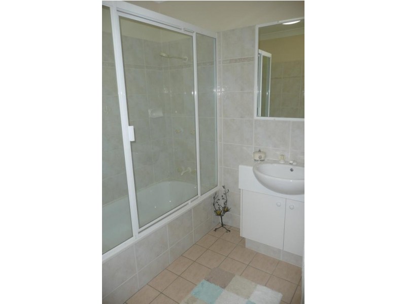3/75 Clarence Rd, Indooroopilly QLD 4068