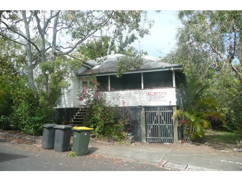 15 Railway Avenue, Indooroopilly QLD 4068