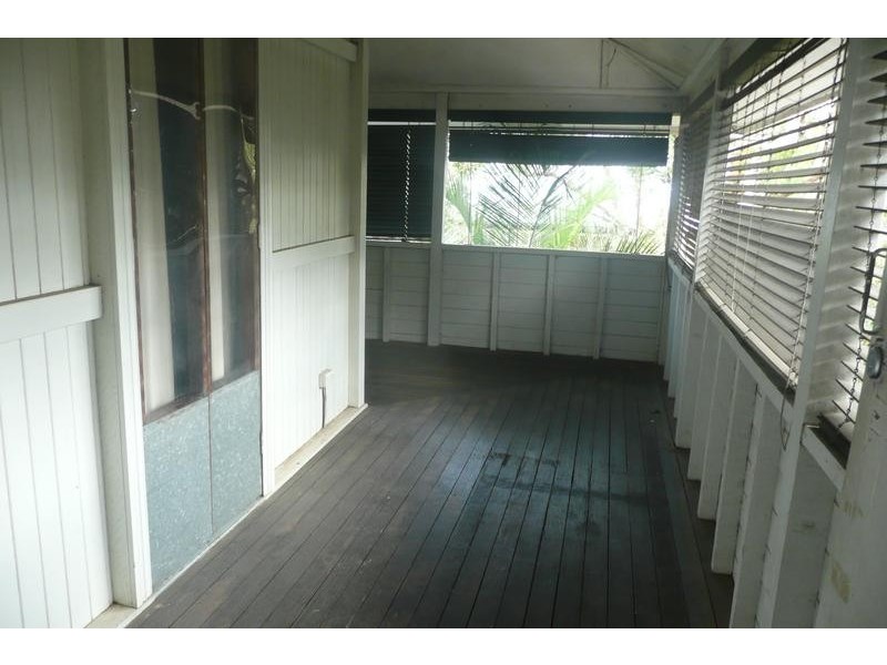 15 Railway Avenue, Indooroopilly QLD 4068
