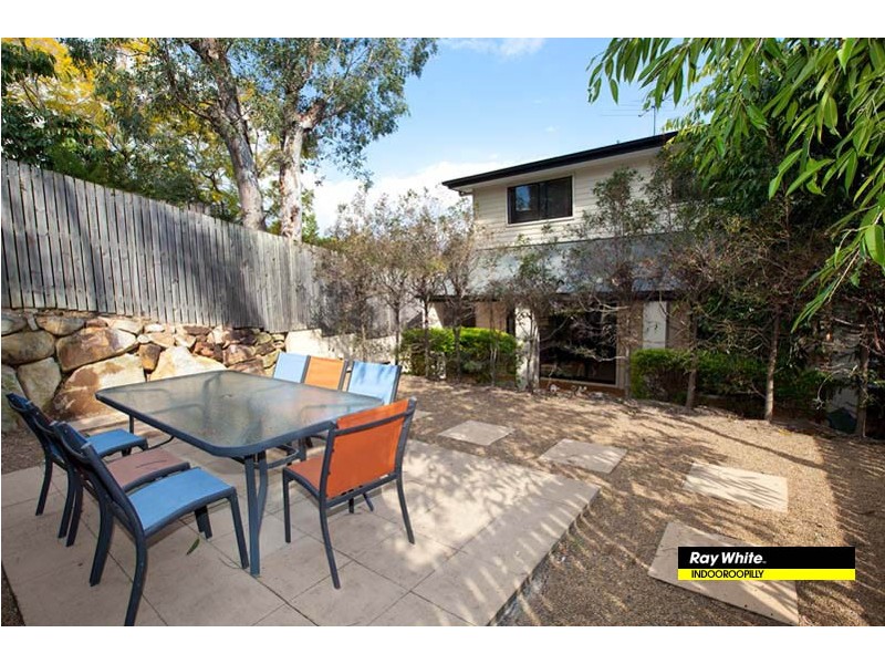 98 Ward Street, Indooroopilly QLD 4068