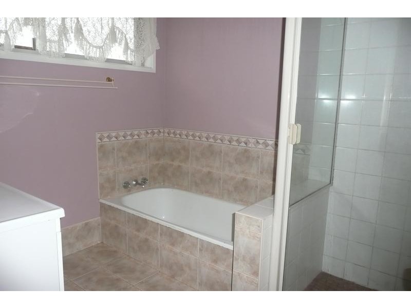 12 Halimah Street, Chapel Hill QLD 4069