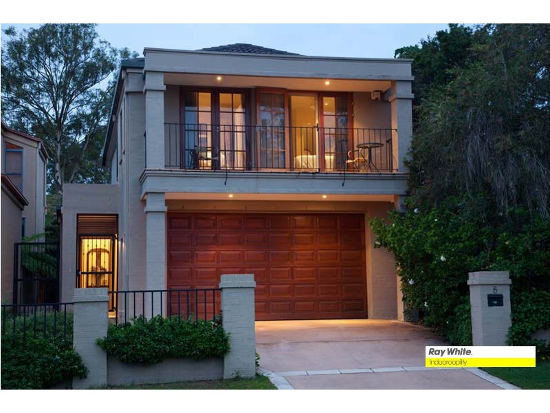 5 Charlane Avenue, Indooroopilly QLD 4068