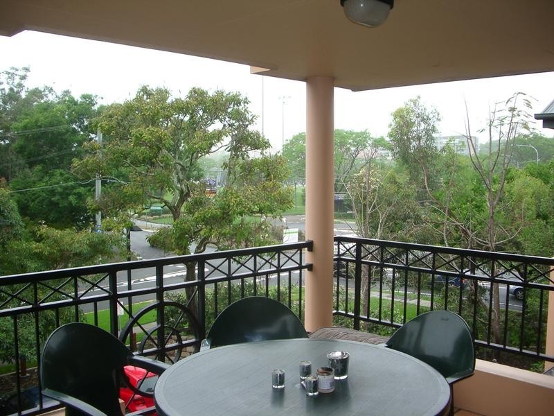 7/260 Sir Fred Schonell Drive, St Lucia QLD 4067
