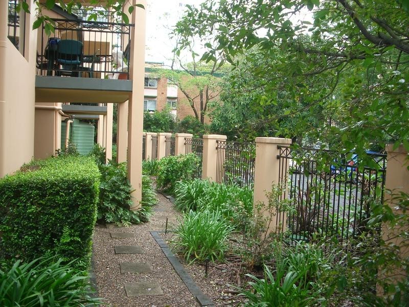 7/260 Sir Fred Schonell Drive, St Lucia QLD 4067