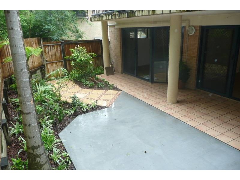 4/52 York Street, Indooroopilly QLD 4068