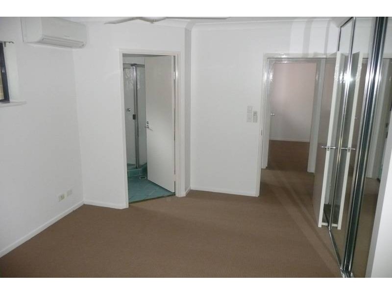 4/52 York Street, Indooroopilly QLD 4068