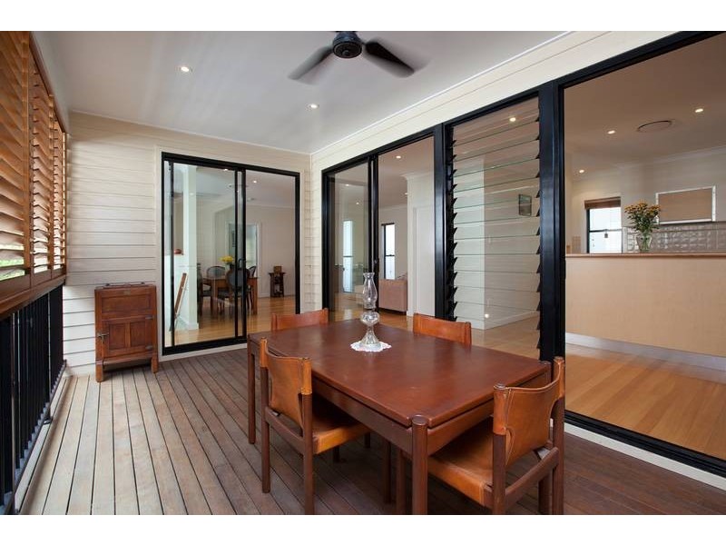 98 Ward Street, Indooroopilly QLD 4068
